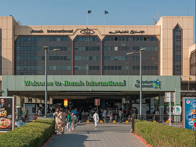 New FIA Regulation Prevents Hundreds of Pakistani Workers from Traveling Abroad